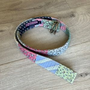 Vineyard vines belt